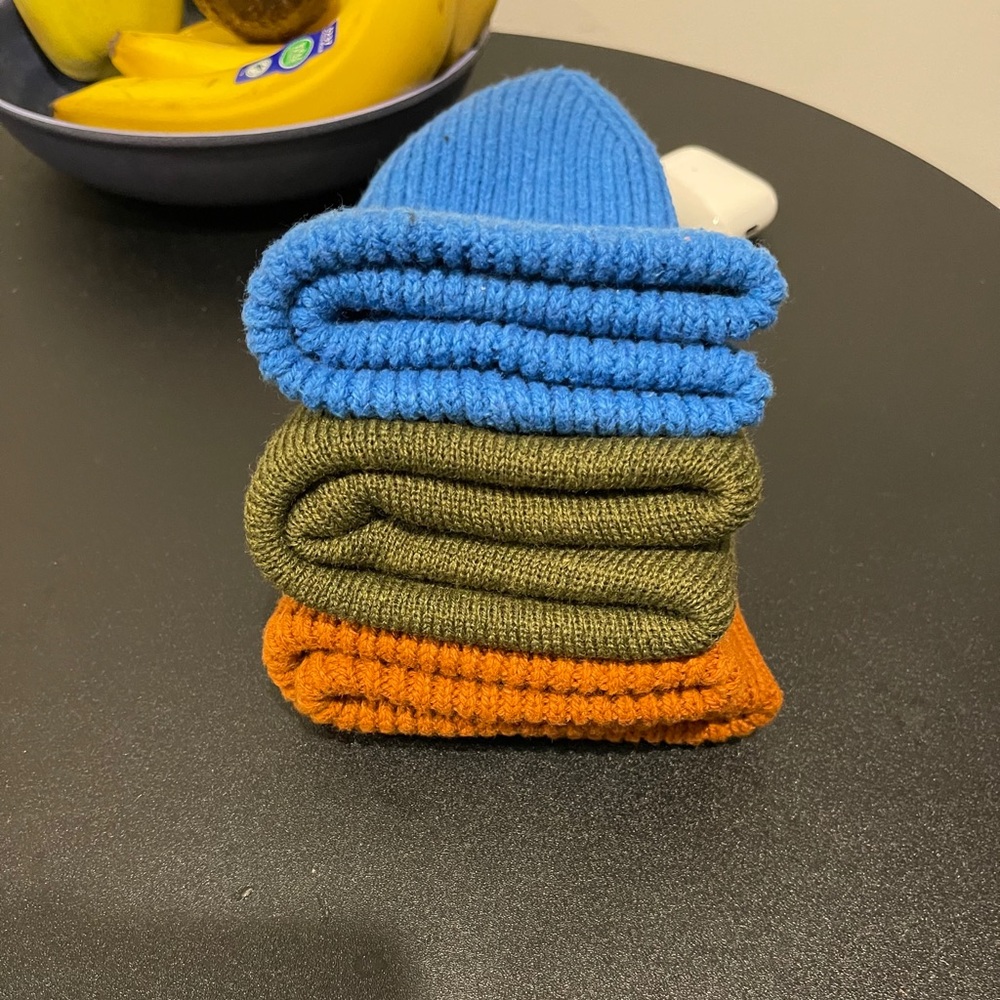 3 gap beanies brand new one with tags never worn